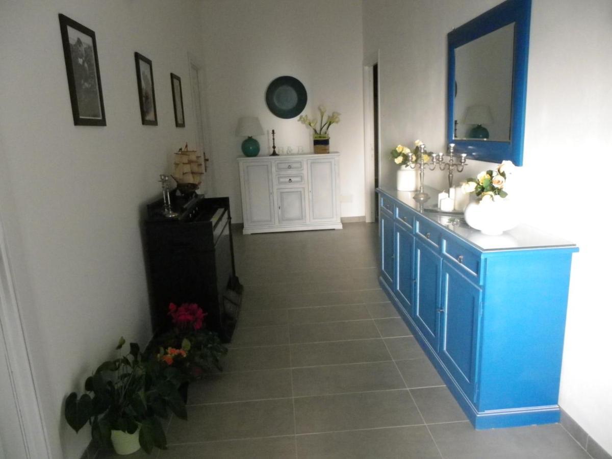 B&B And Home Restaurant La Casa Del Pescatore SantʼAnna Arresi Buitenkant foto
