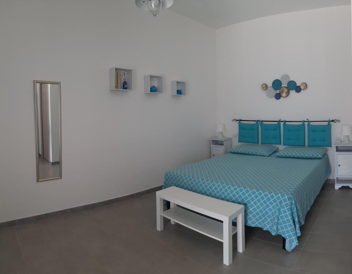 B&B And Home Restaurant La Casa Del Pescatore SantʼAnna Arresi Buitenkant foto