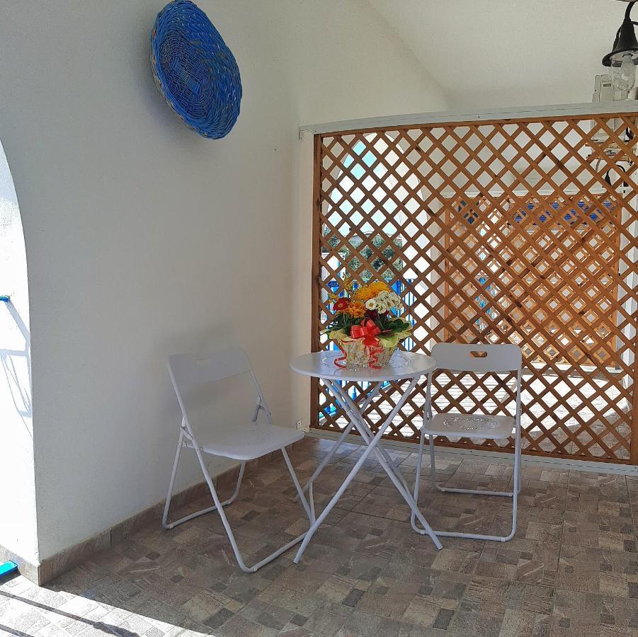 B&B And Home Restaurant La Casa Del Pescatore SantʼAnna Arresi Buitenkant foto